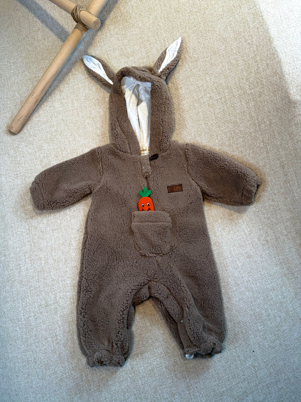 FLUFFY ZEKA BROWN romper