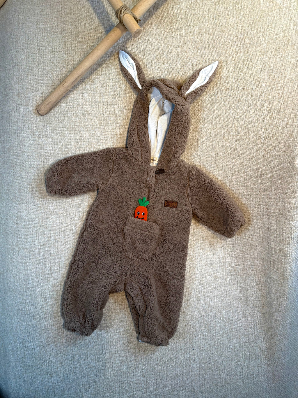 FLUFFY ZEKA BROWN romper