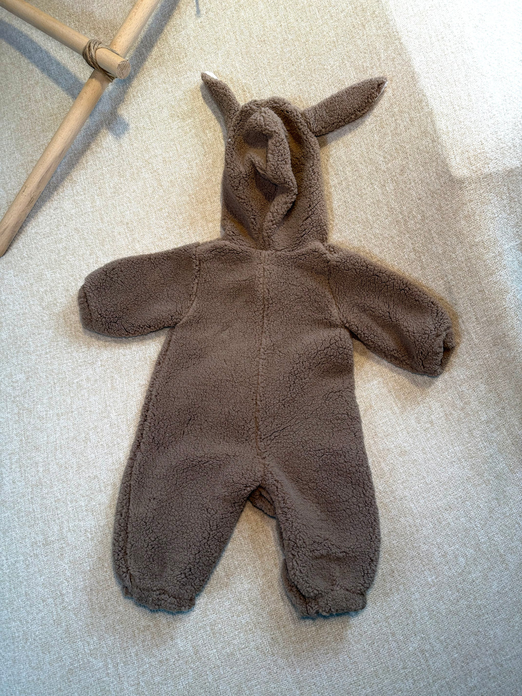 FLUFFY ZEKA BROWN romper