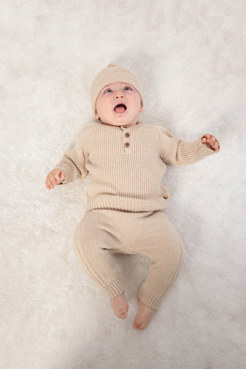 TINY BROWN set